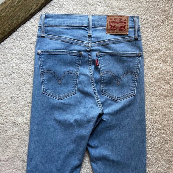 Levi's Mile High Super Skinny Distressed Women Jeans Size 26/30 - Picture 5 of 12